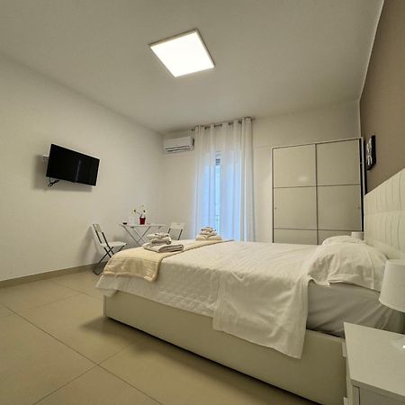 Four Rooms Naxos Giardini Naxos Exteriör bild