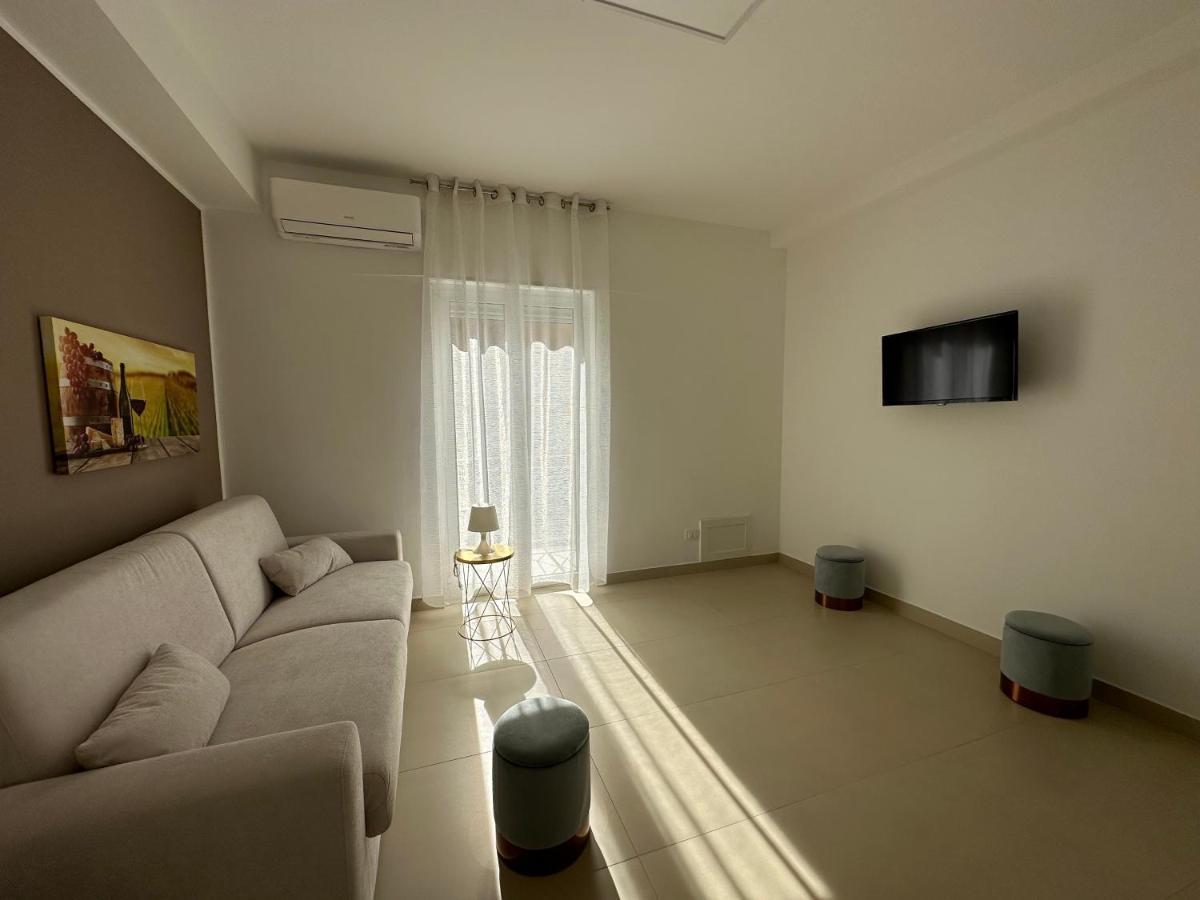 Four Rooms Naxos Giardini Naxos Exteriör bild