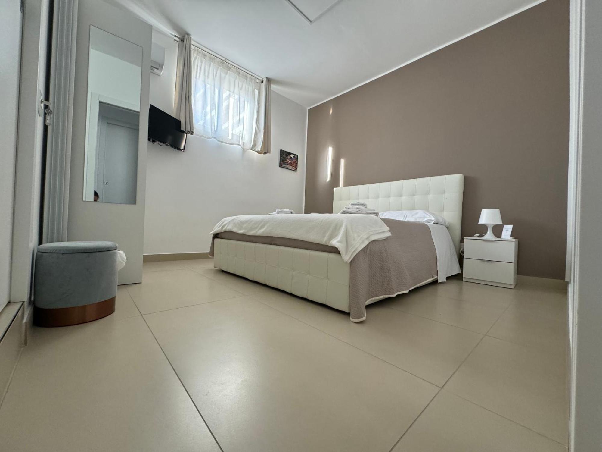 Four Rooms Naxos Giardini Naxos Exteriör bild